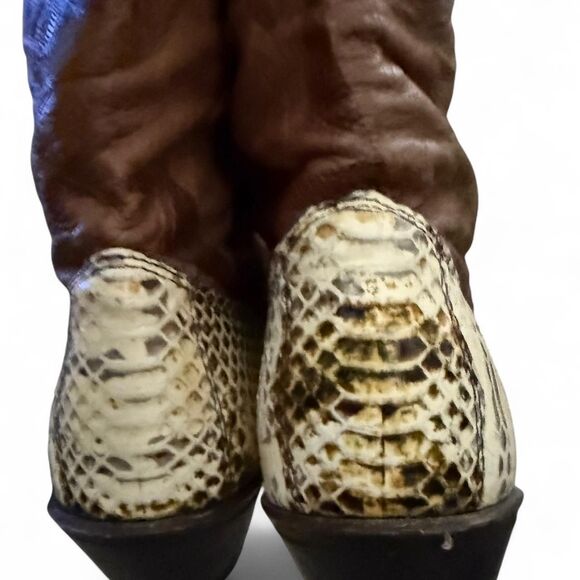 Dingo-1969 Women's Brown and Tan Boots - Picture 4 of 8